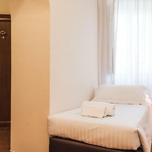 Camera con letto king size